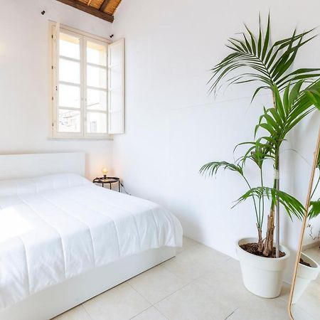 Castello Attic Sunset Terrace Apartment Каляри Екстериор снимка