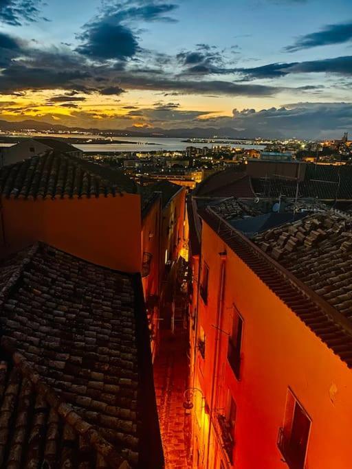 Castello Attic Sunset Terrace Apartment Каляри Екстериор снимка