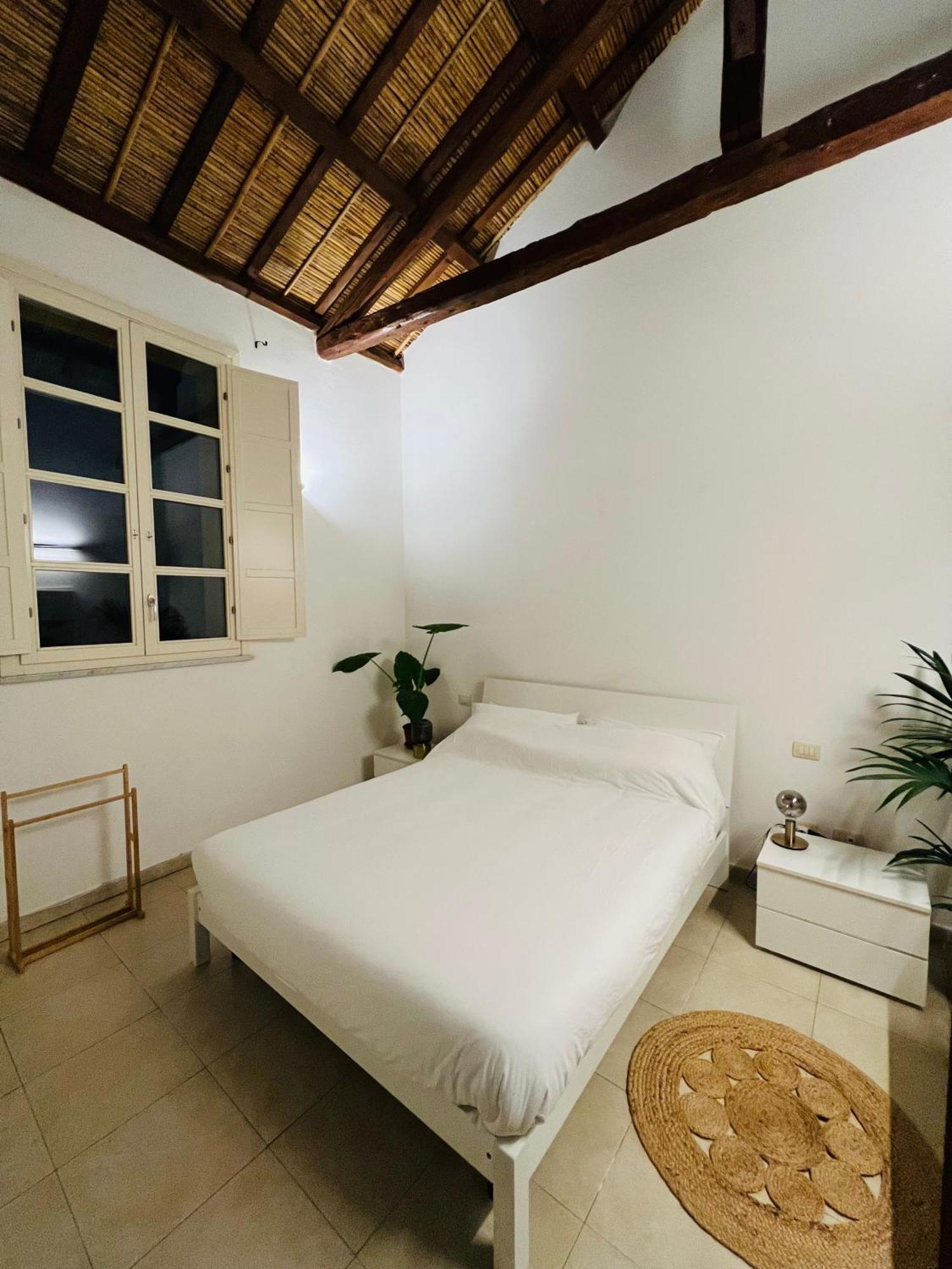 Castello Attic Sunset Terrace Apartment Каляри Екстериор снимка
