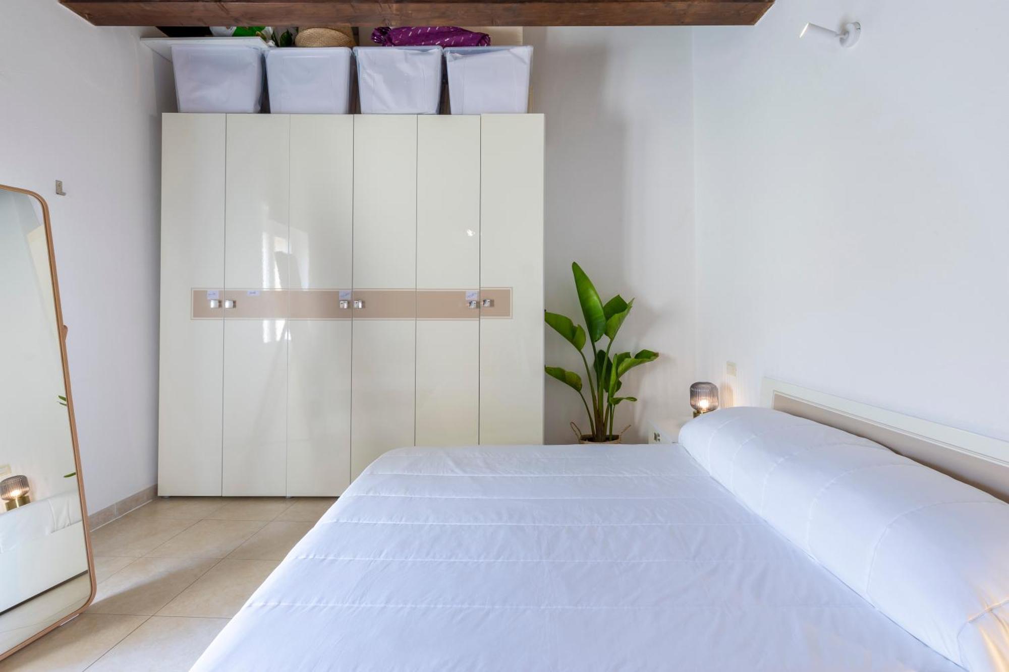 Castello Attic Sunset Terrace Apartment Каляри Екстериор снимка
